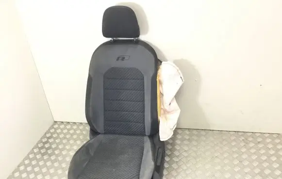 Volkswagen Golf VII Front driver seat 5Q4881105G
