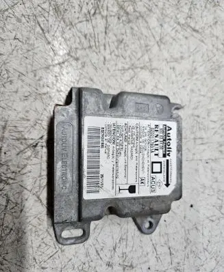 Renault Megane I Airbag control unit/module 600639400 8200117651A