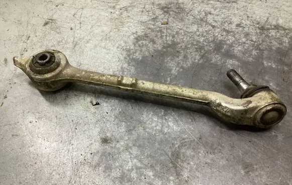 BMW 5 E39 Front lower control arm/wishbone 2900H41