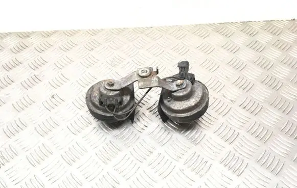 Ford Focus Horn signal E355306 E30055306 3M5T13A803CA