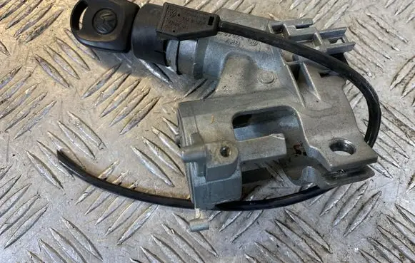 Volkswagen Lupo Ignition lock 357905851F