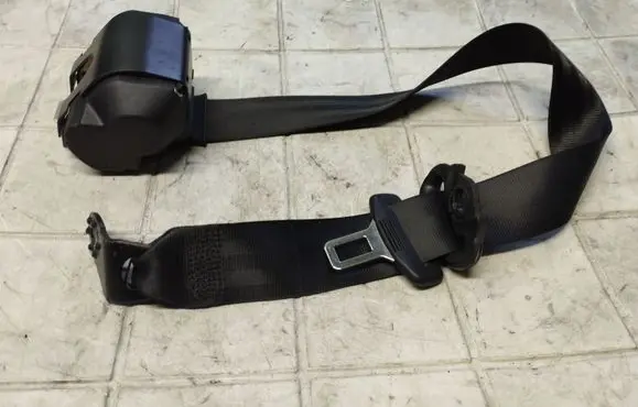 Volkswagen Polo IV 9N3 Front seatbelt 6Q0857805A 34024497