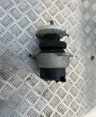 Land Rover Range Rover Sport L461 Engine mount bracket M8E26A002DB