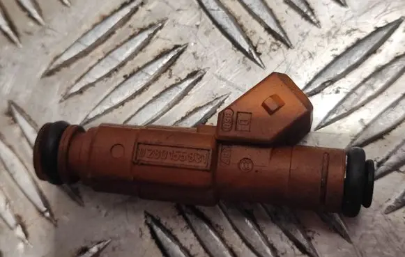 Volvo XC70 Fuel injector 0280155831