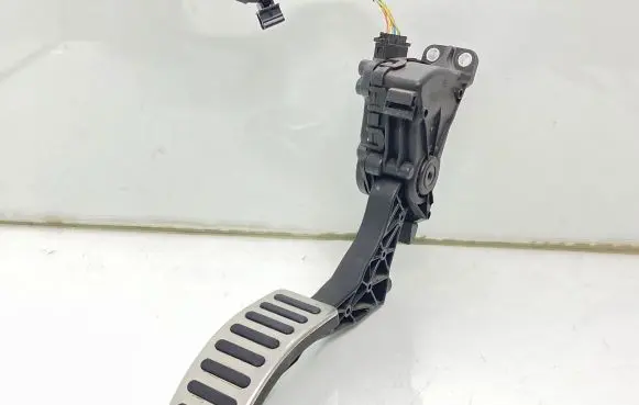 Volkswagen Cross Polo Accelerator throttle pedal 6PV00849631 6Q1721503M