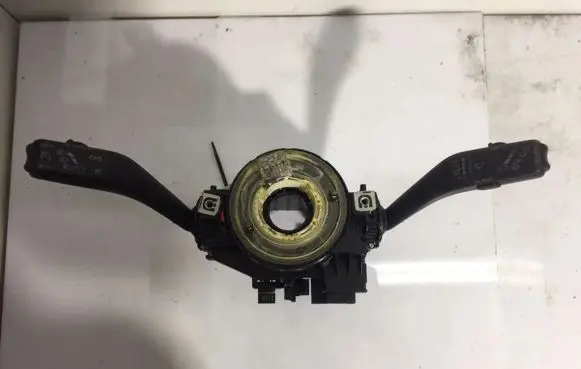 Volkswagen Touran I Indicator stalk