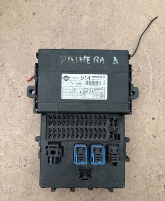 Nissan Primera Fuse module 285519F 7101774434 5WK48542