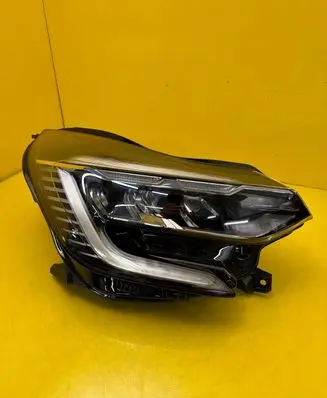 Renault Captur II Headlight/headlamp 260104525R
