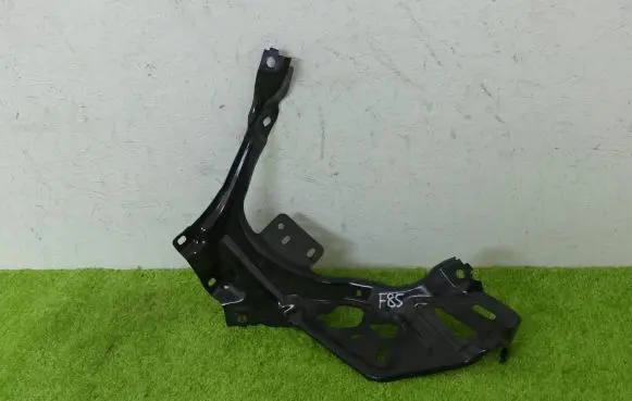 Mini One - Cooper F56 F55 Headlight/headlamp mounting bracket 7301599