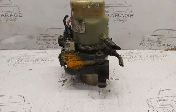 Ford Focus Power steering pump 4M513K514CB