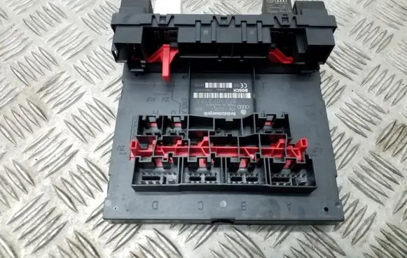 Audi A3 S3 A3 Sportback 8P Comfort/convenience module 8P0907279F