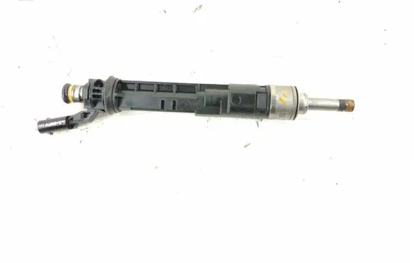 Mercedes-Benz CLA C117 X117 W117 Fuel injector