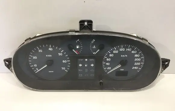 Renault Scenic I Speedometer (instrument cluster) P8200071820