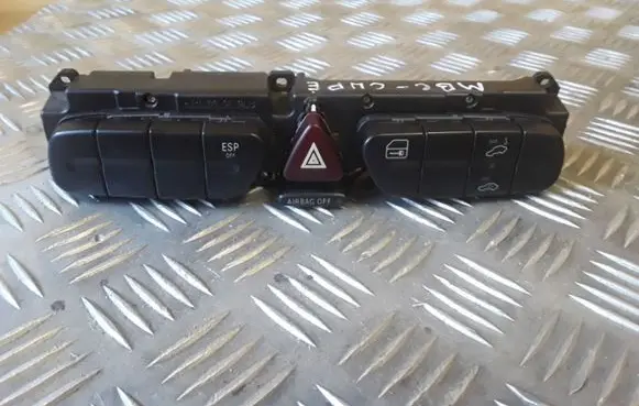 Mercedes-Benz C W203 Hazard light switch 2038217858 3306570200