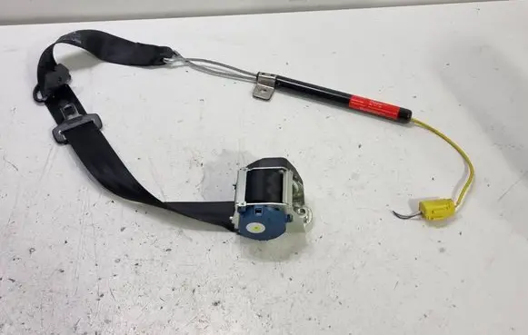 Volkswagen PASSAT B7 Rear seatbelt 3C9857806K 1003172D48 27042011