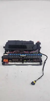 BMW 3 E46 Fuse module 8364540