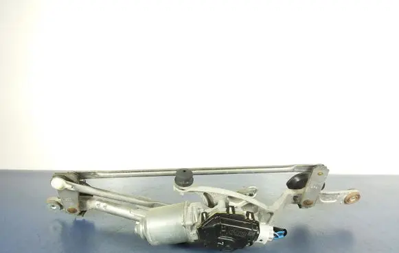 Toyota Auris 150 Front wiper linkage and motor 85110-02190