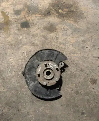 Honda Civic IX Front wheel hub 