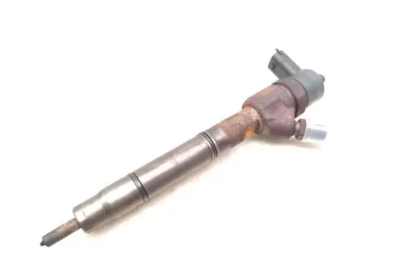 Hyundai i30 Fuel injector 338002A400 0445110256