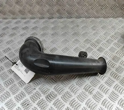 BMW 7 E38 Air intake duct part 1745604