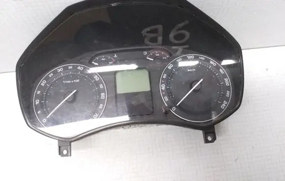 Skoda Octavia Mk2 (1Z) Speedometer (instrument cluster) 1Z0920800B
