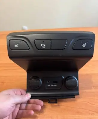 Hyundai ix35 Other switches/knobs/shifts 933102Y800AN