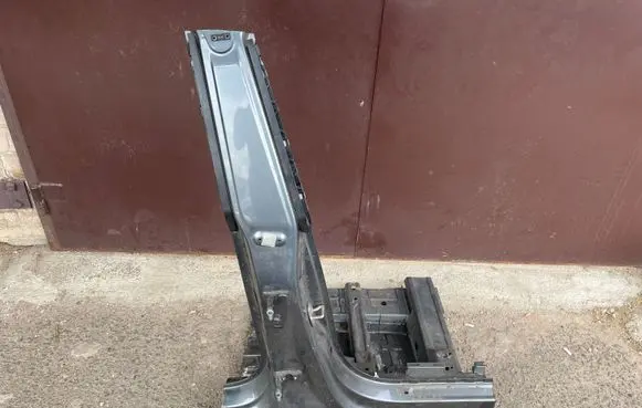 Audi A5 Pillar (middle) VIDURINESTOIKE