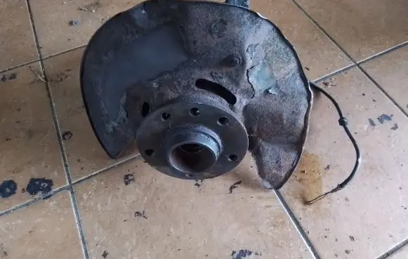 Volkswagen Transporter - Caravelle T5 Front wheel hub