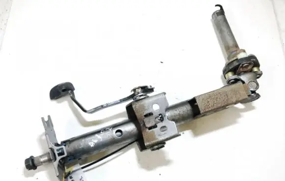 Toyota Avensis Verso Steering wheel axle