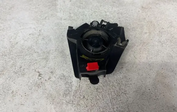 Volvo XC70 Parcel shelf speaker 8633993