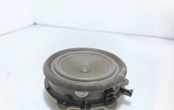 Audi A4 S4 B6 8E 8H Front door speaker 8E0035411 1244126