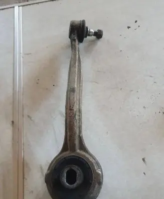Mercedes-Benz C W203 Front lower control arm/wishbone