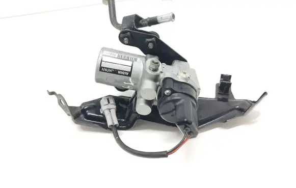 Toyota Prius (XW20) Master brake cylinder 4727047010 312503121053