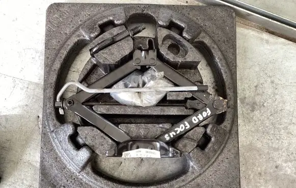 Ford Focus Lift Jack 