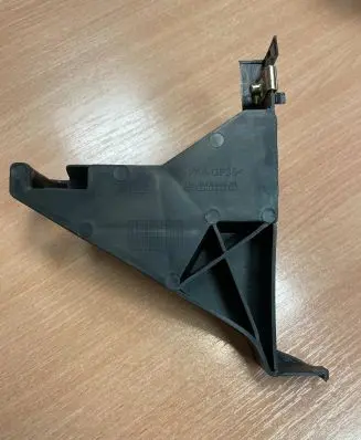 Ford Ecosport Front bumper mounting bracket GN158226A