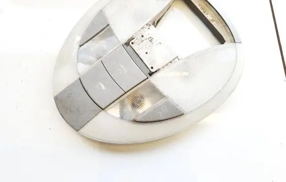 Mercedes-Benz E W211 Front seat light A2118202001 2JM008257-11