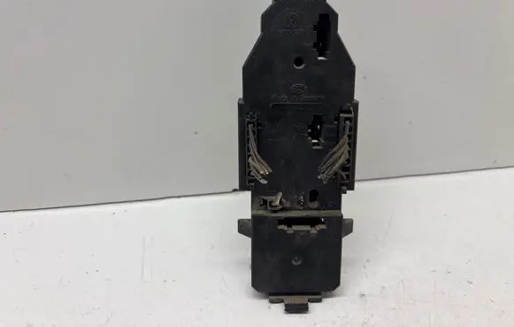 Volkswagen Golf III Tail light bulb cover holder 1H9945257