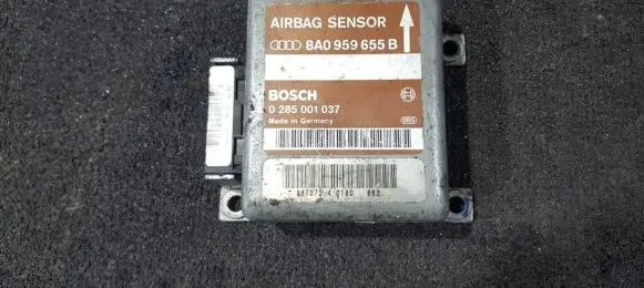 Audi A4 S4 B5 8D Airbag control unit/module 8A0959655B 0285001037