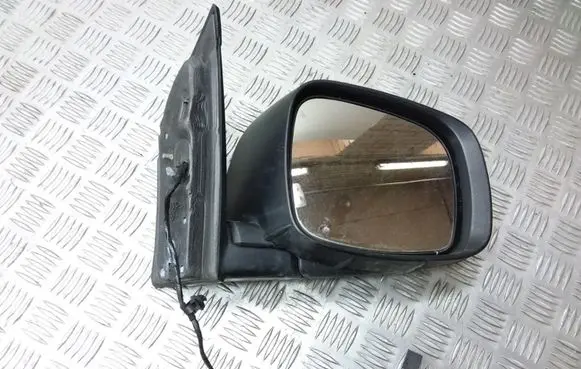 Chrysler Town & Country V Front door electric wing mirror