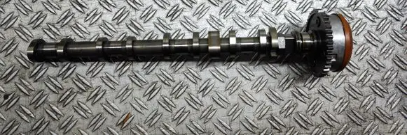 BMW 6 F06 Gran coupe Camshaft 13610510
