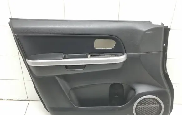 Suzuki Grand Vitara II Front door card panel trim 8372265j0 8372165j0
