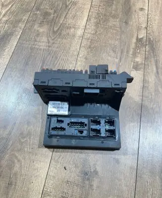Mercedes-Benz E W211 Fuse module 2115453101 2007162