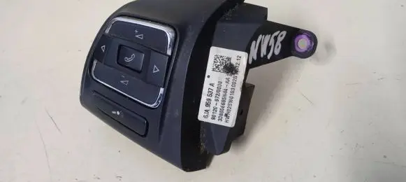 Steering wheel buttons/switches
