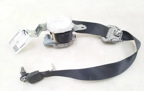 Nissan Pathfinder R51 Front seatbelt