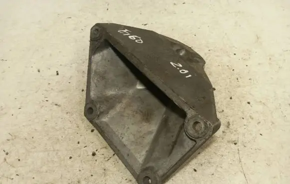 BMW 5 E60 E61 Engine mounting bracket 6761111 09226D 24168110
