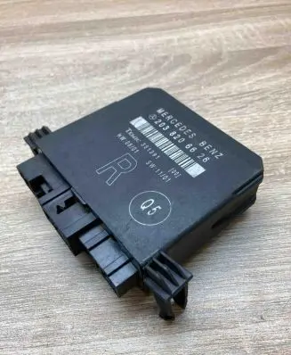 Mercedes-Benz C W203 Door control unit/module 2038206626 351391