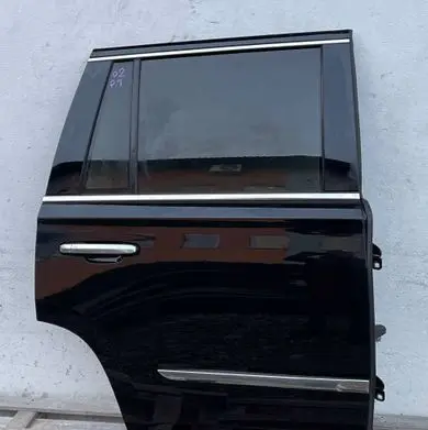 Cadillac Escalade IV Rear door 17045234545440269