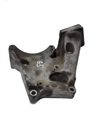 Opel Frontera B Power steering pump mounting bracket 90502550