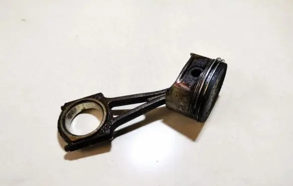 Opel Corsa B Piston with connecting rod