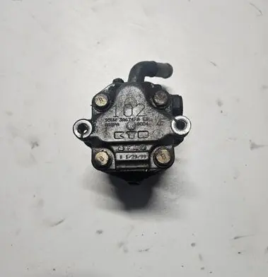 Volkswagen Sharan Power steering pump 3A674FA
